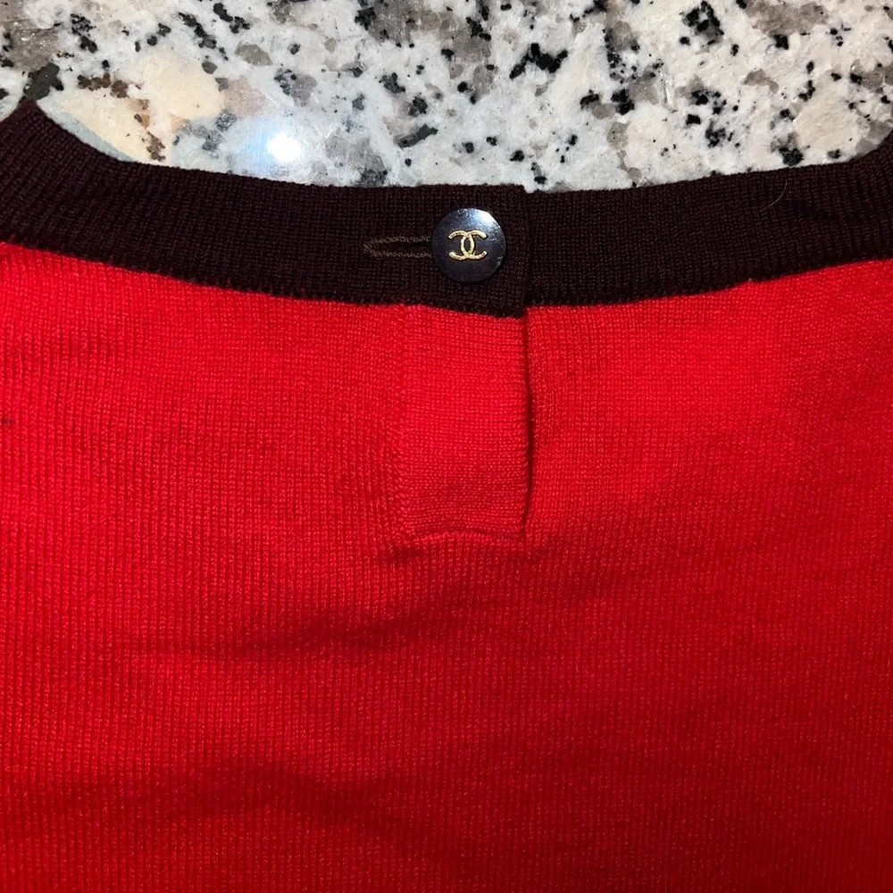 Chanel Vintage Spring 1995 Cashmere Red Crew Wool Sweater Top Shirt - Picture 9 of 12